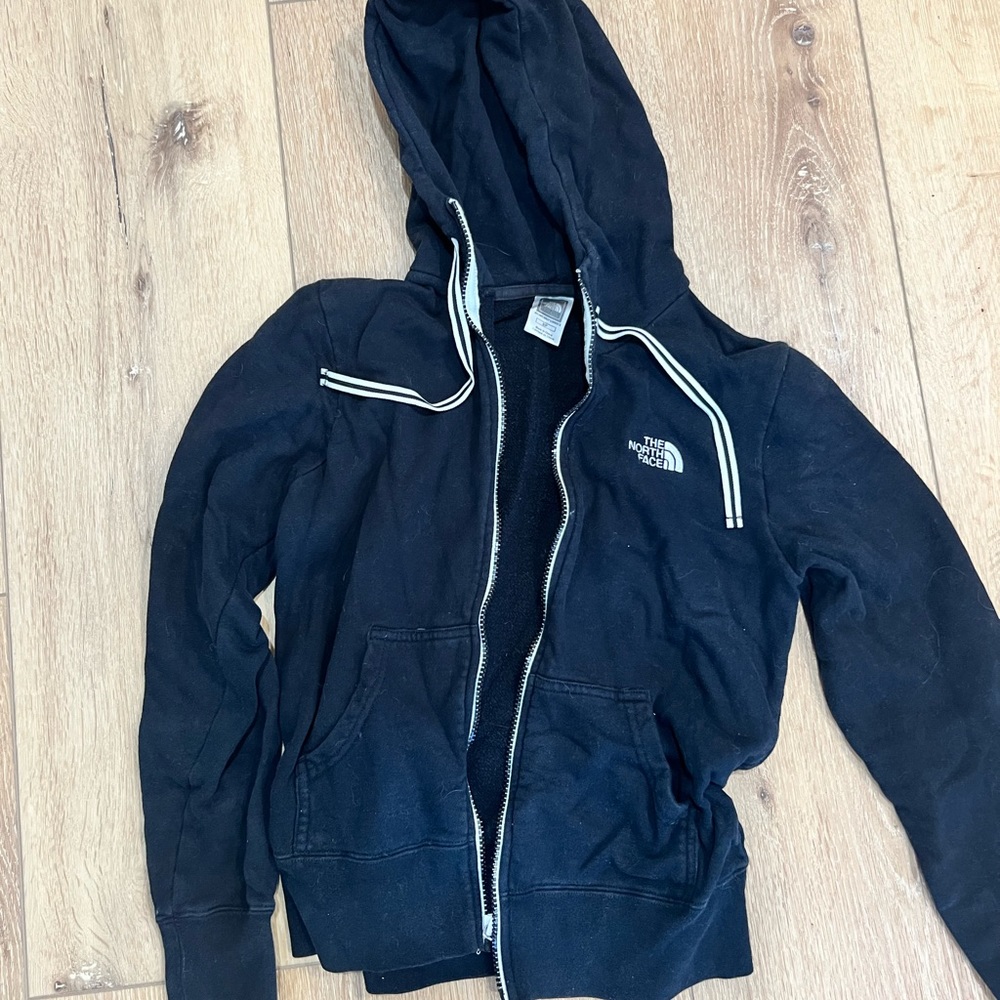 Women’s North Face zip up hoodie